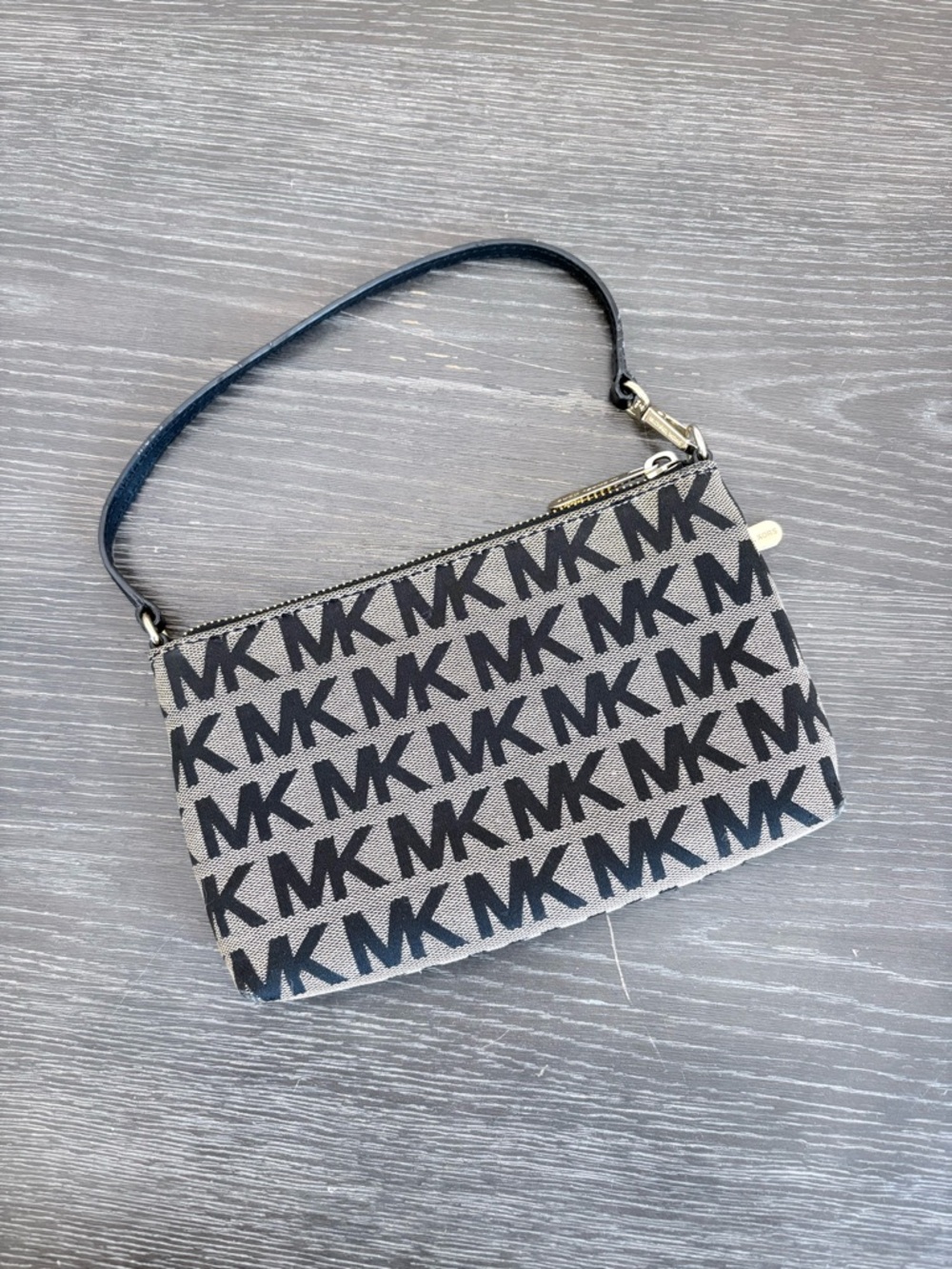 Michael Kors Black & Gray Signature MK Wristlet - Picture 2 of 6